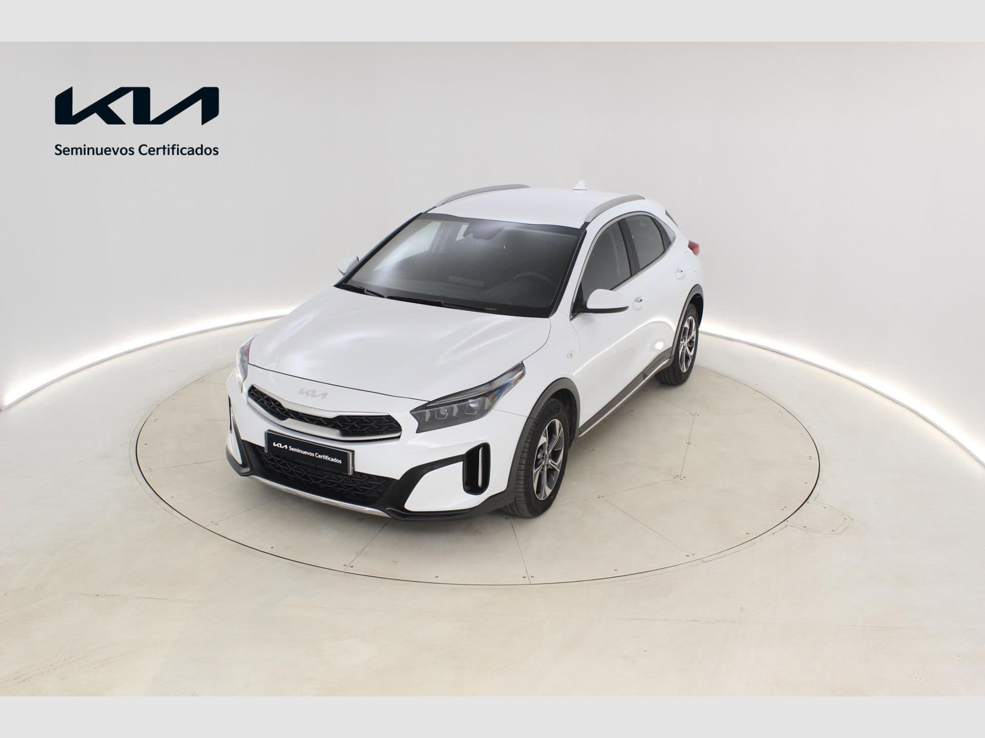Kia XCeed 1.5 MHEV iMT Drive 103kW (140CV) DCT, color Cassa White (sólido), 2025