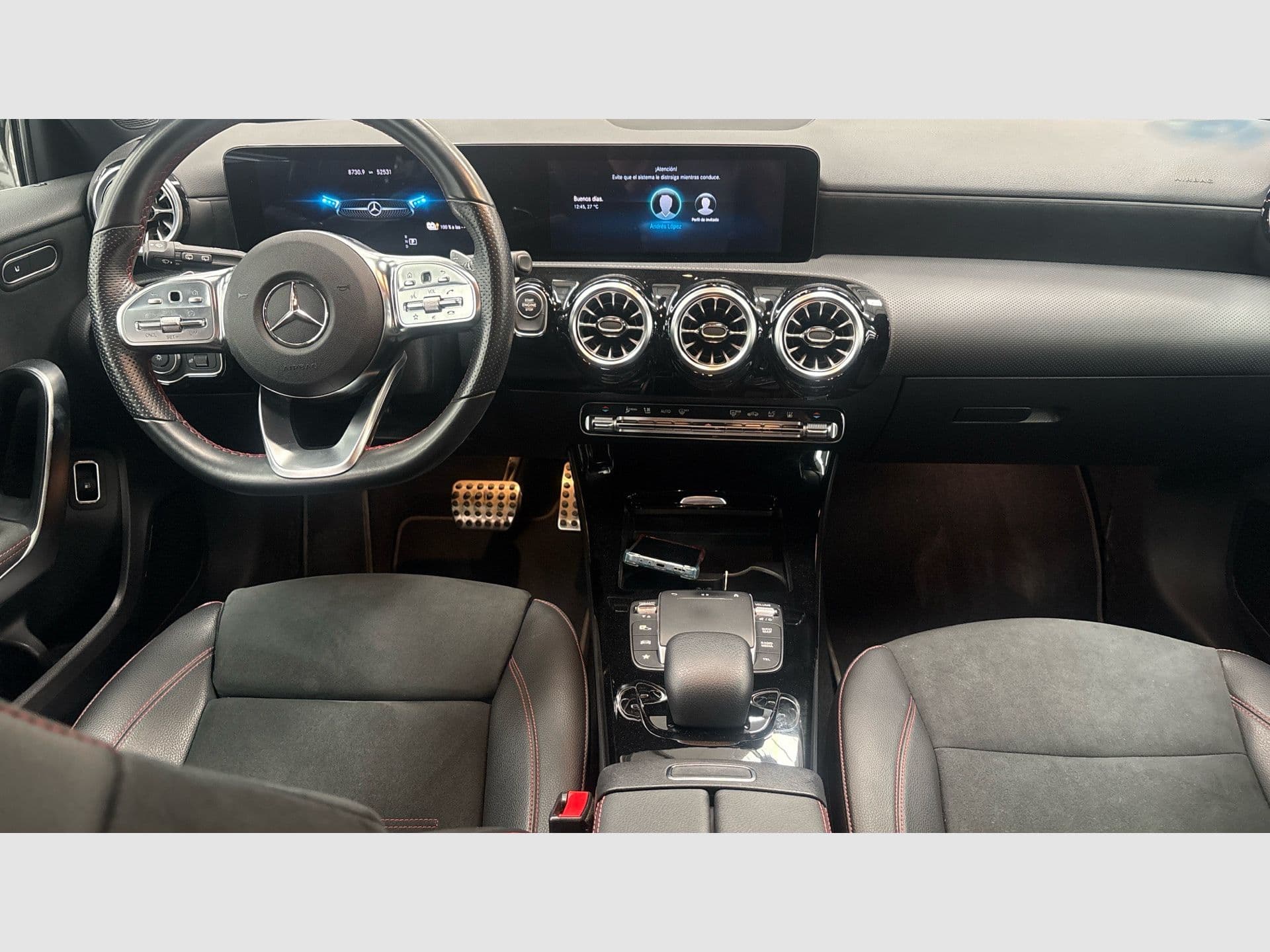 Mercedes-Benz Clase A Sedán A 250 e, color Blanco polar, 2022, foto 8 de 8