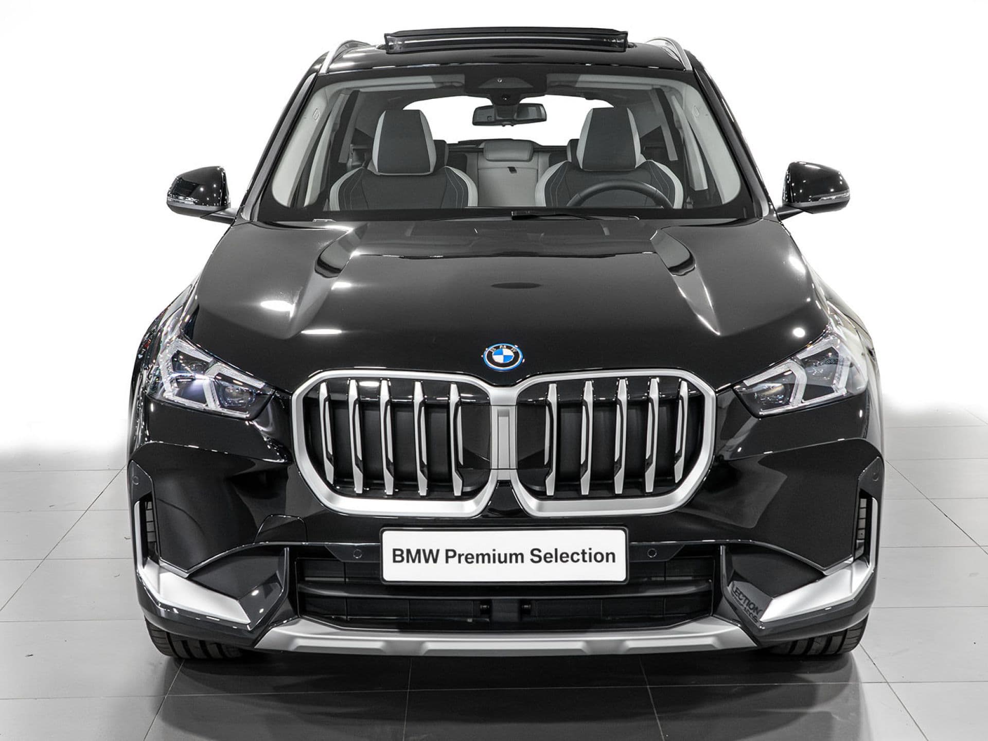 BMW X1 xDrive25e, color Negro (sólido), 2026, foto 5 de 12