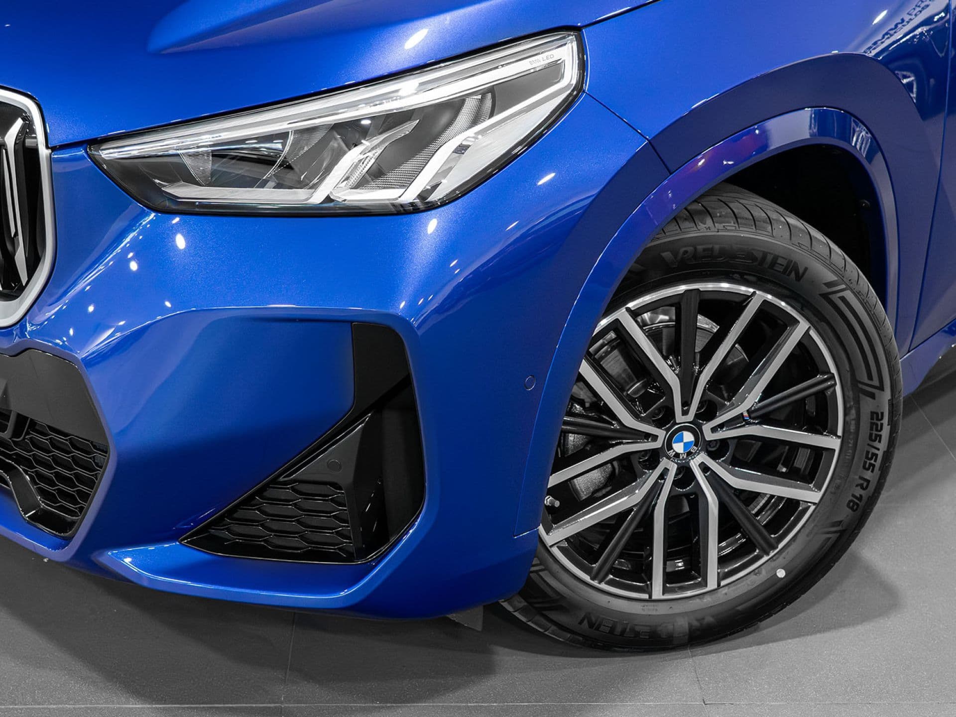 BMW X1 sDrive20d, color Portimao Blau (metalizada), 2026, foto 6 de 12