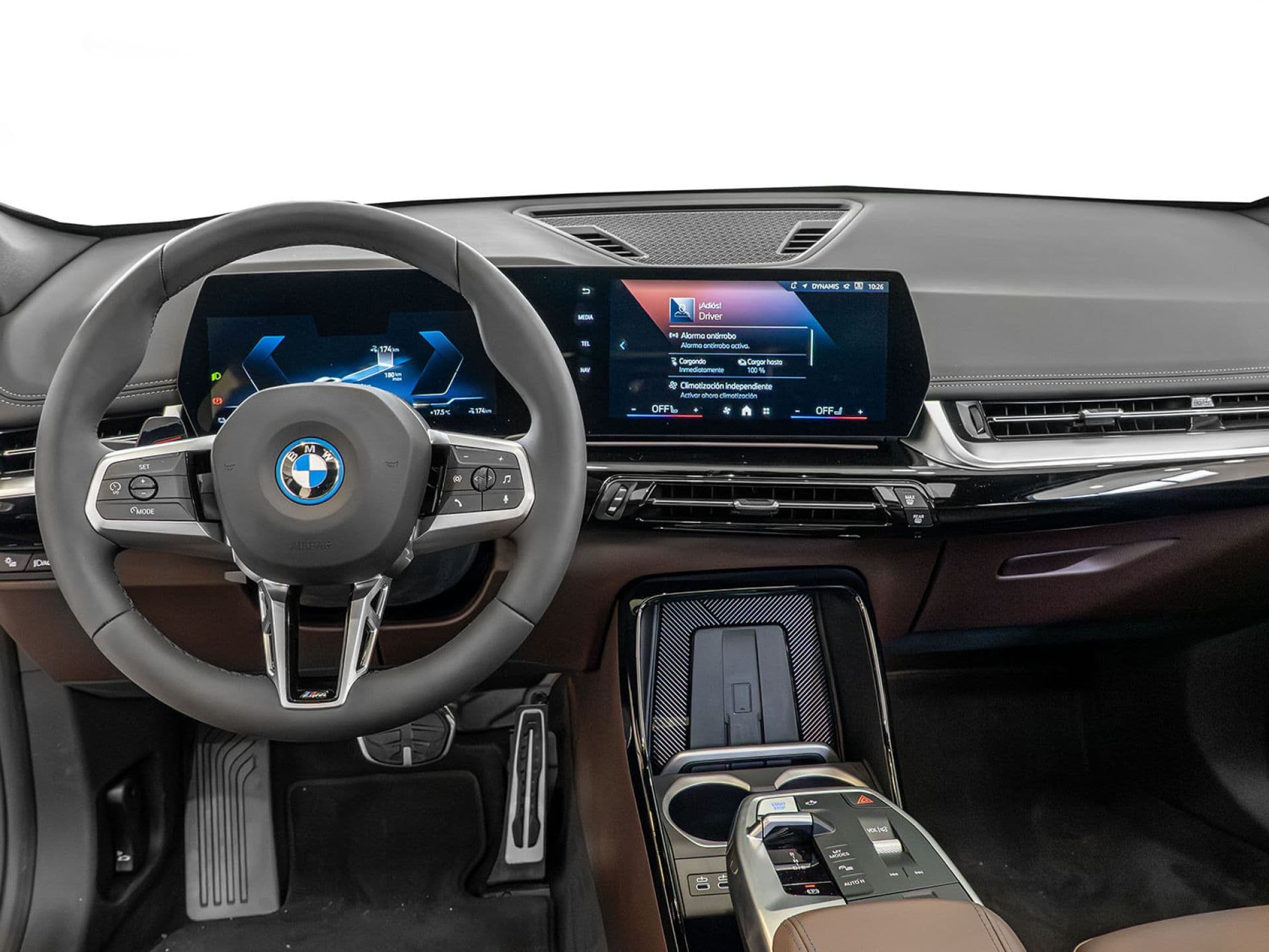 BMW iX1 xDrive30, color Mineralweiß (metalizado), 2026, foto 7 de 12
