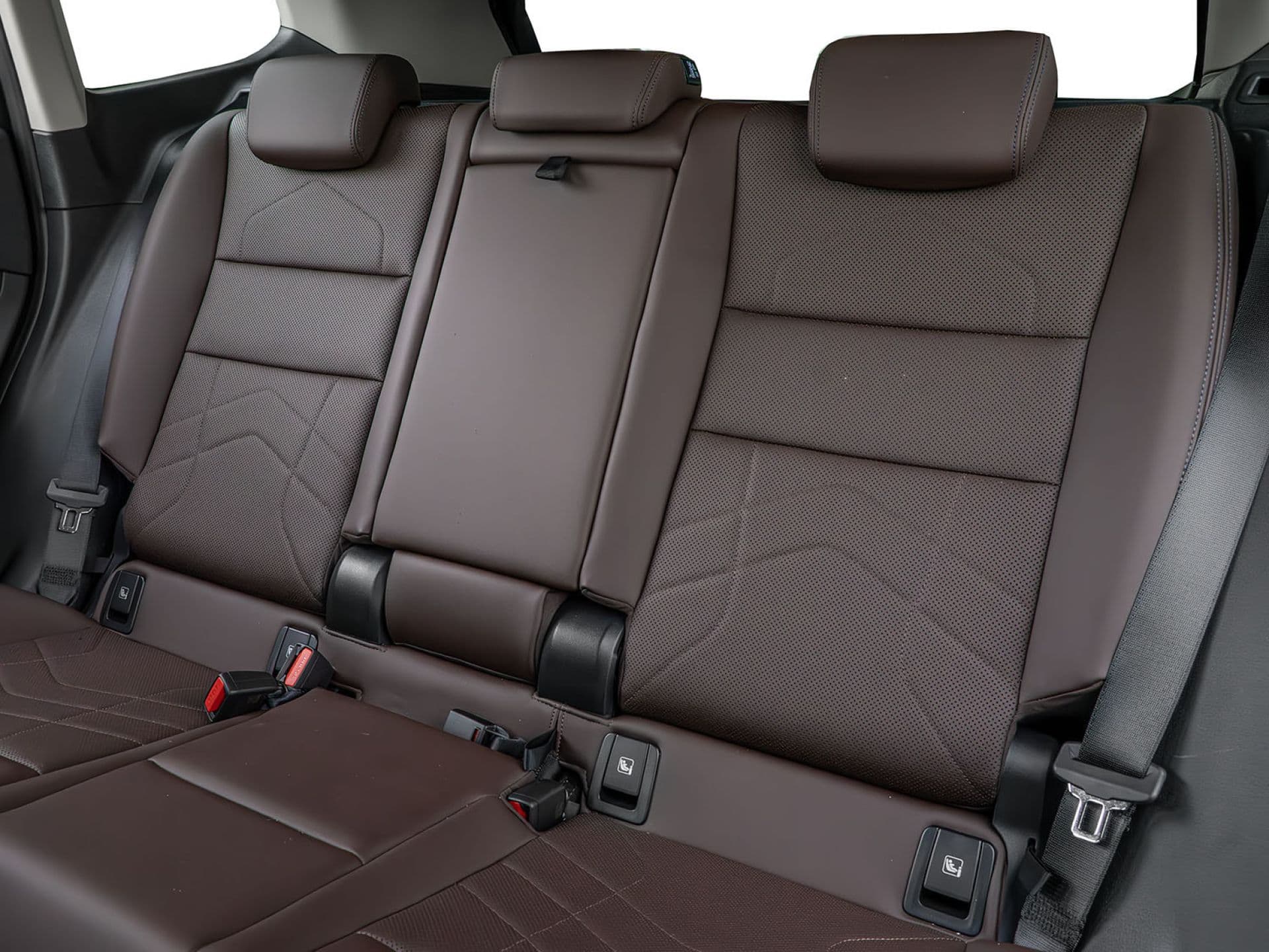 BMW iX1 eDrive20, color Sanremo Green (metalizado), 2026, foto 9 de 12