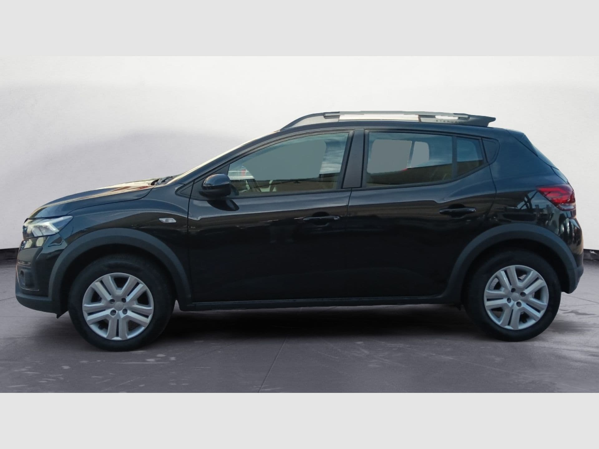 Dacia Sandero Expression TCe 67kW (90CV), color Negro Nacarado (metalizado), 2023, foto 6 de 6