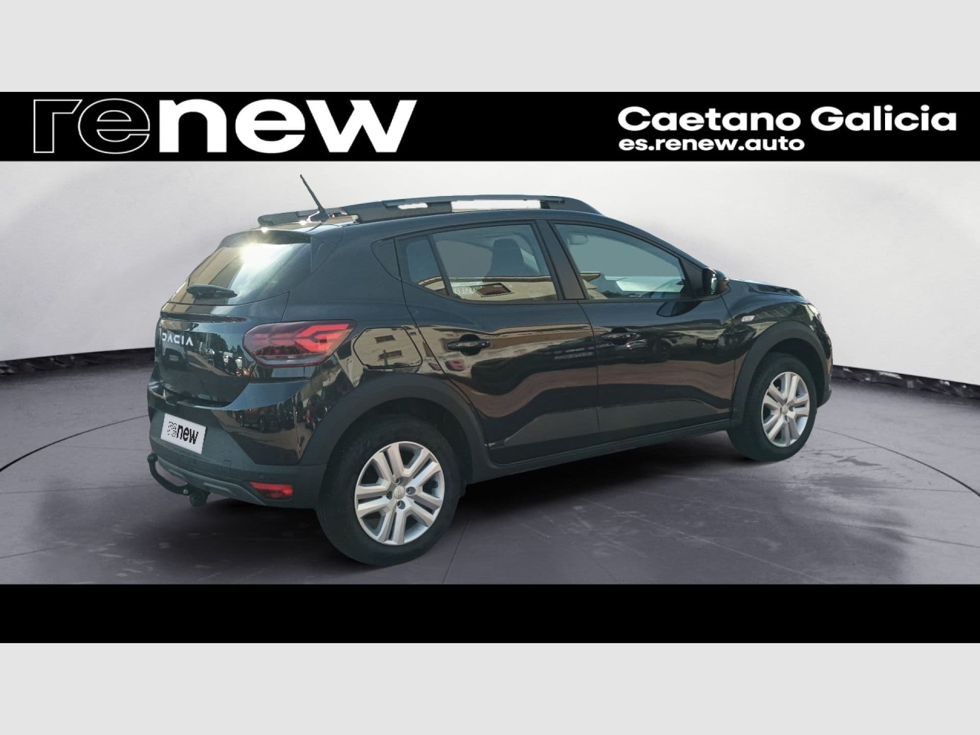 Dacia Sandero Expression TCe 67kW (90CV), color Negro Nacarado (metalizado), 2023, foto 2 de 6