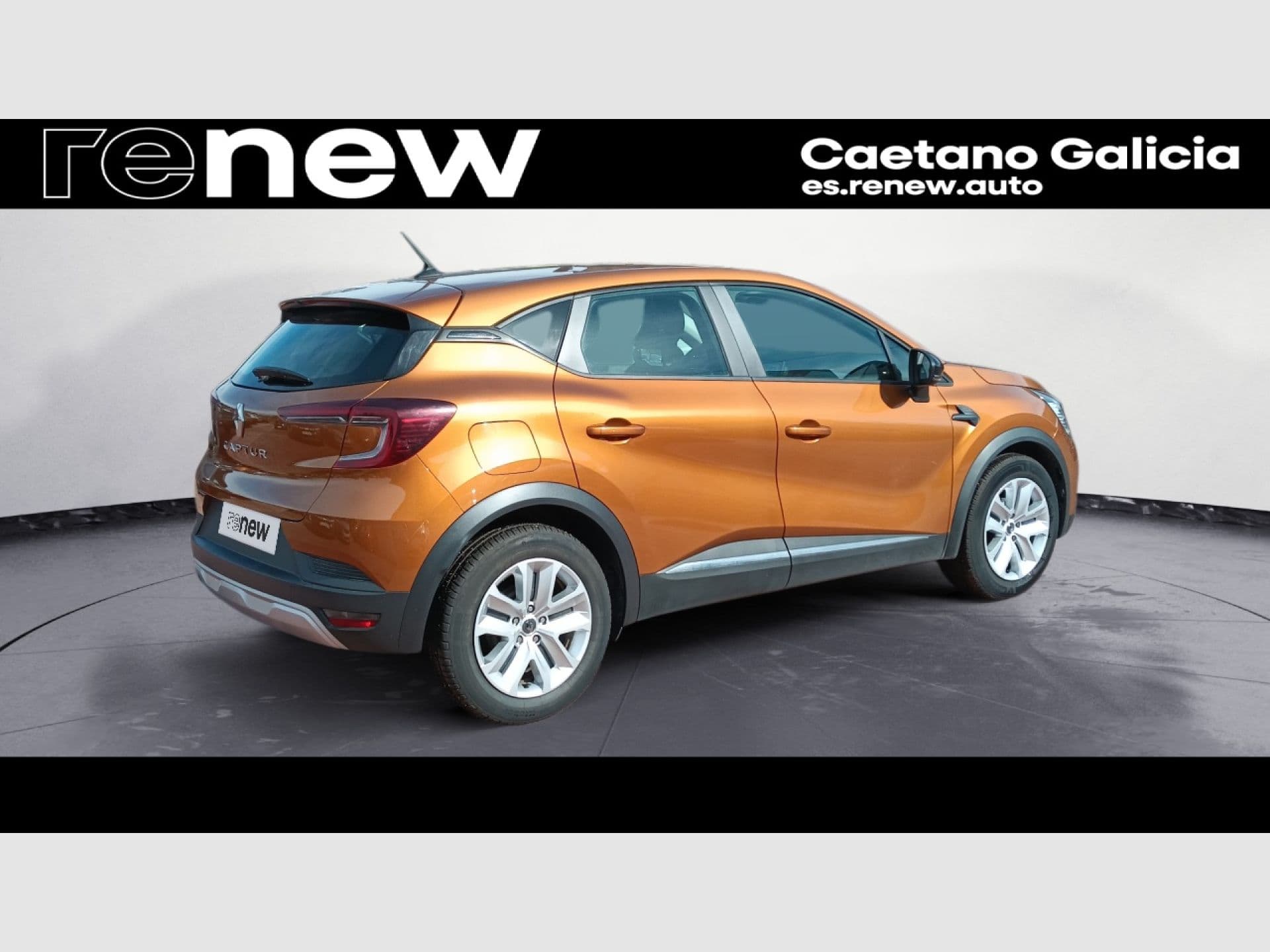 Renault Captur Intens Blue dCi 70kW (95CV), color Naranja Atakama (metalizado), 2020, foto 2 de 6