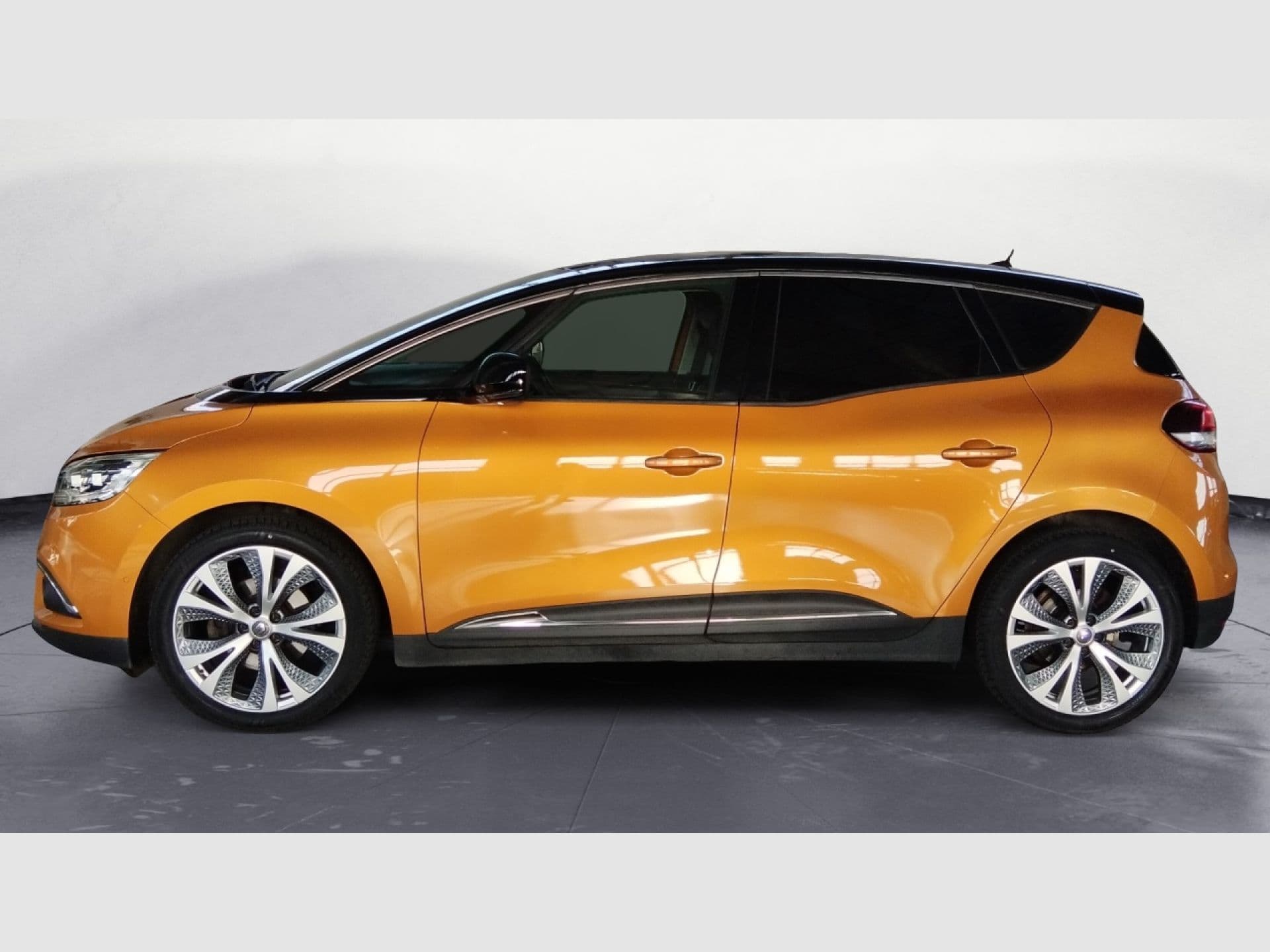Renault Scenic Zen Energy TCe 103 kW (140CV), color Amarillo Miel (metalizado especial), 2018, foto 6 de 6