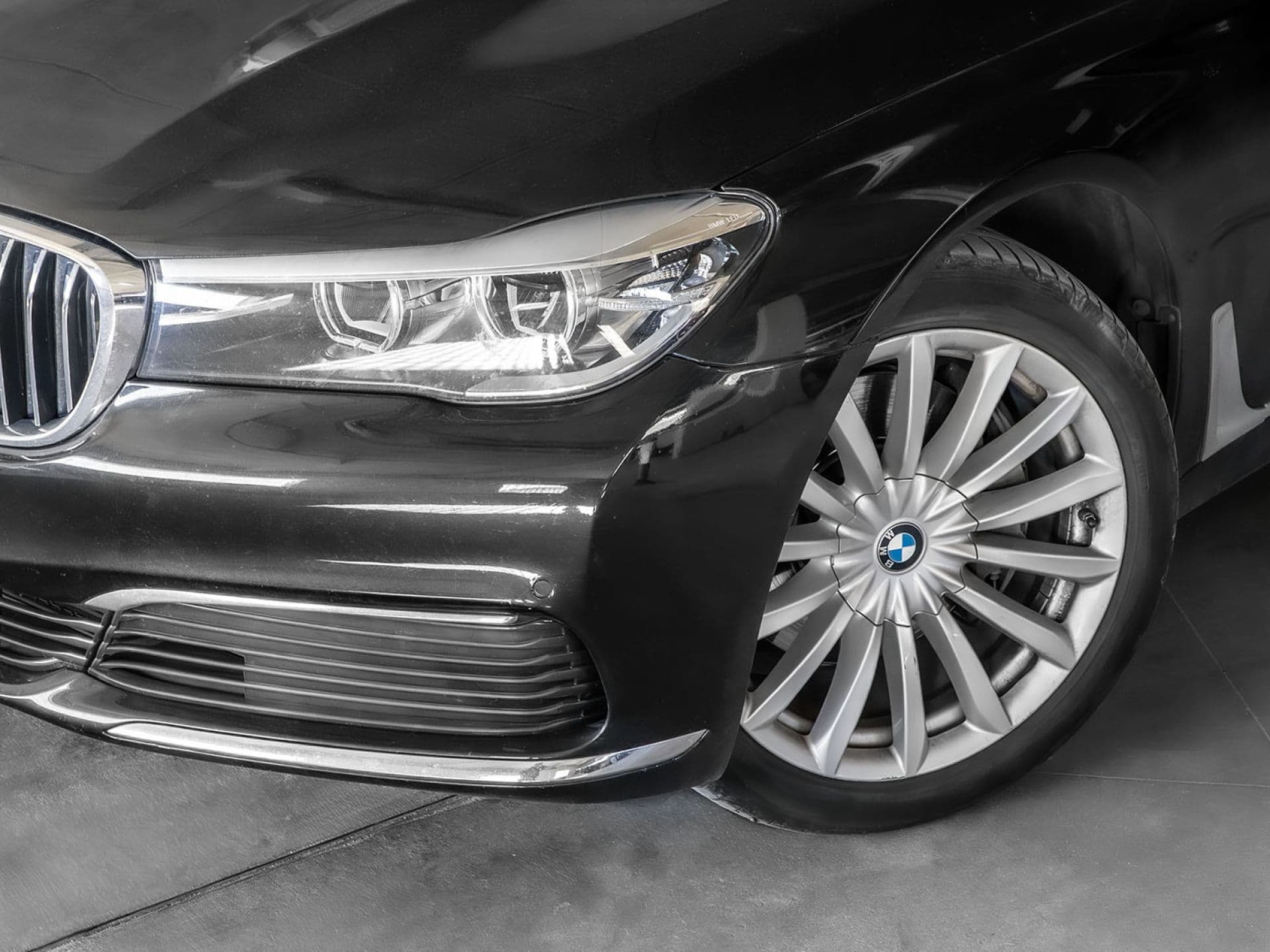 BMW Serie 7 730dA, color Saphirschwarz (metalizado), 2016, foto 6 de 8