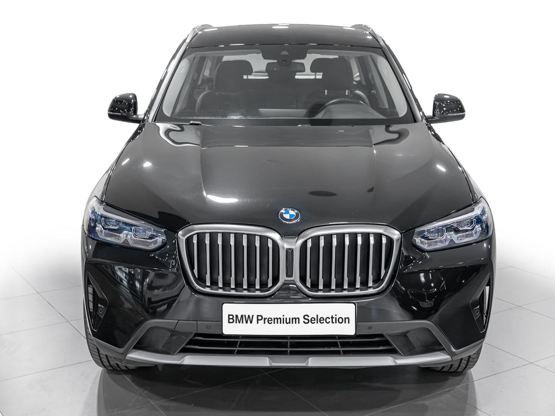 BMW X3 xDrive20d xLine, color Saphirschwarz (metalizado), 2022, foto 2 de 8