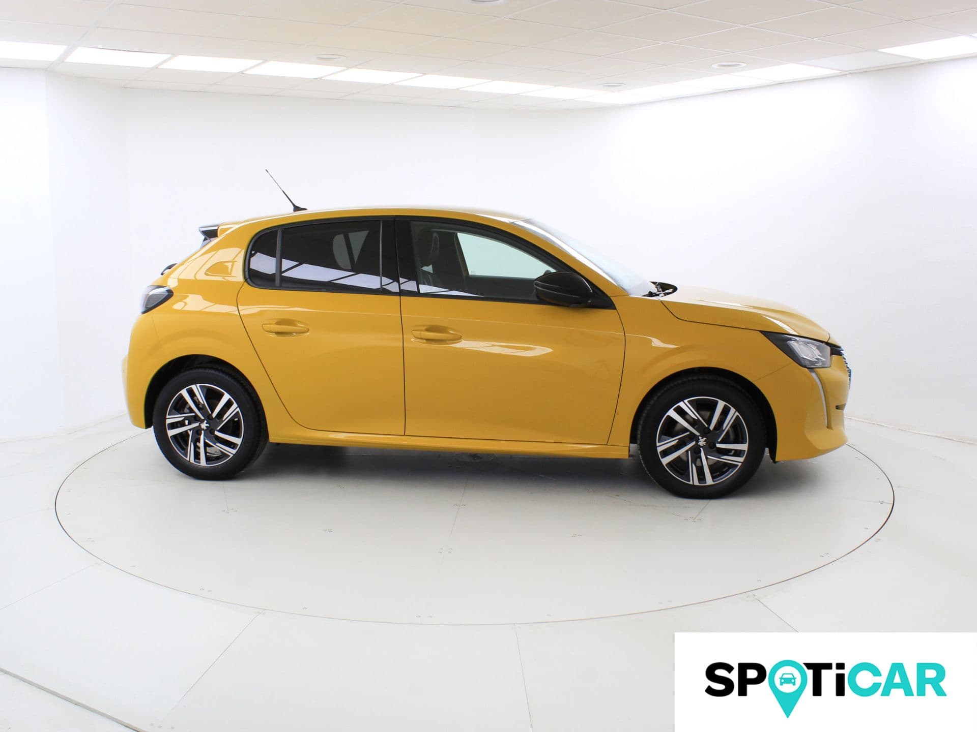 Peugeot 208 PureTech 73kW (100CV) Allure, color Amarillo Faro (metalizado), 2022, foto 6 de 6