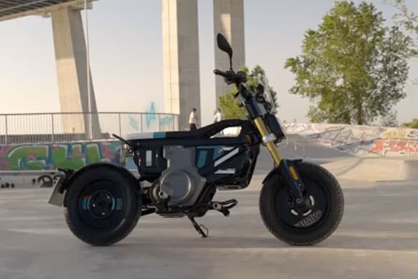 BMW CE 02