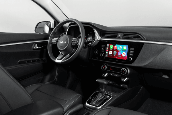 Interior de un Kia Rio de segunda mano tras el facelift