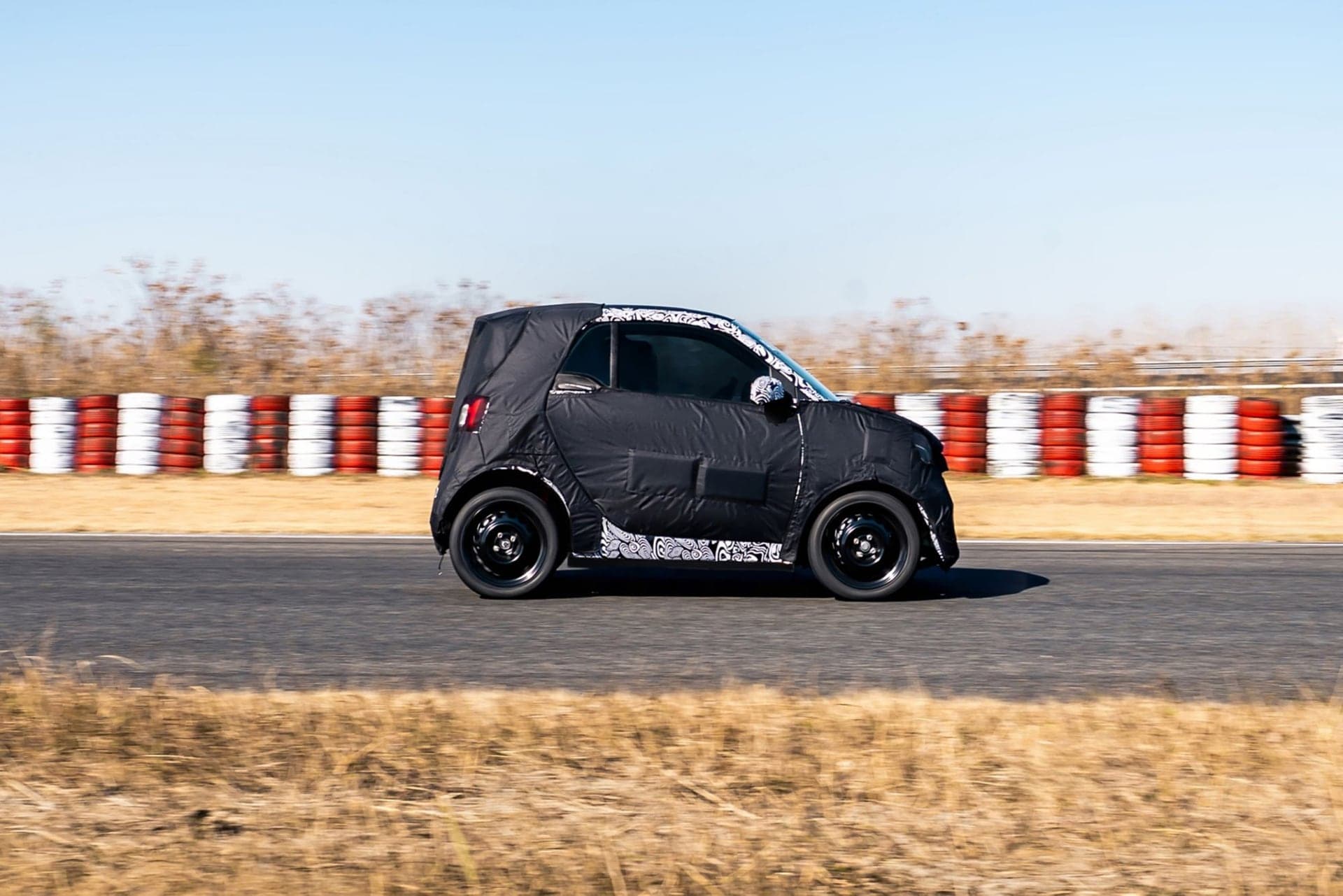 Prototipo camuflado del smart #2 en pruebas