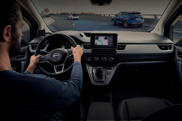 townstar-furgon-interior interior Nissan Townstar electrica