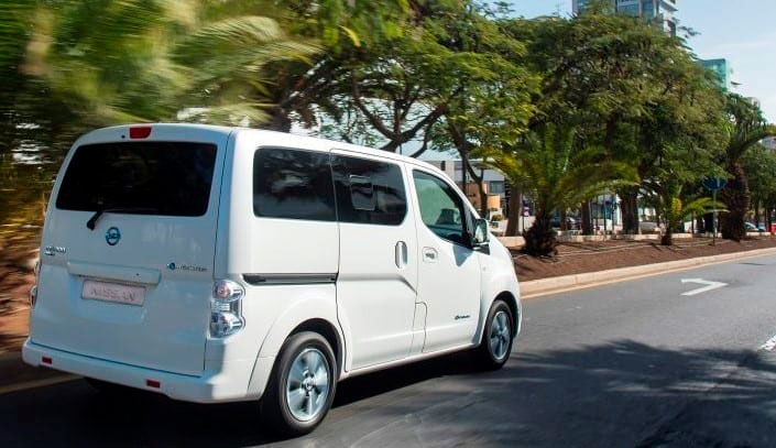 nissan-evalia-ficha-técnica nissan evalia trasera