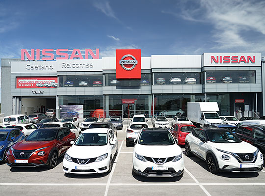 reicomsa-concesionario-foto renting coche nissan 3 años