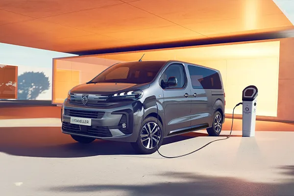 peugeot-traveller-stock-vo-enchufable
