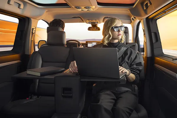 peugeot-traveller-stock-vo-interior