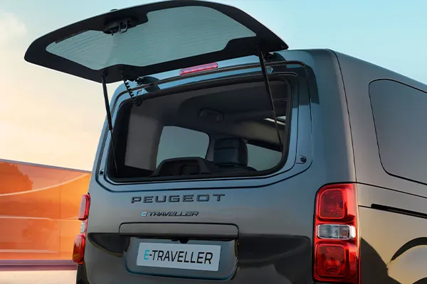 peugeot-traveller-stock-vo-maletero