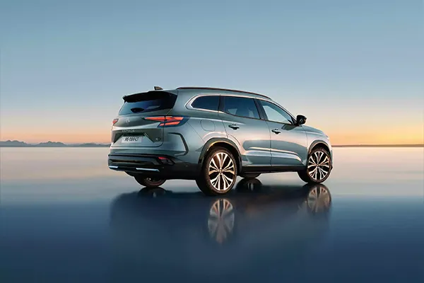 Foto del Renault Espace visto por detrás