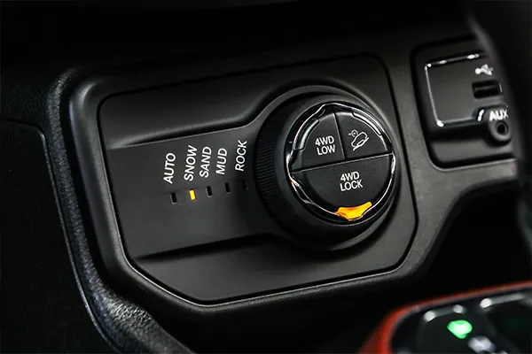 jeep-renegade-stock-vo-interior-4