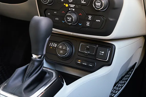 jeep-renegade-stock-vo-palanca-cambios