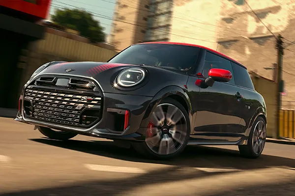 mini-jcw-stock-vo-exterior-1
