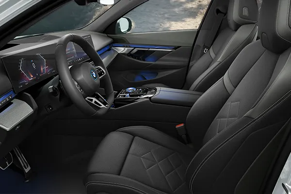 bmw-i5-stock-vo-interior
