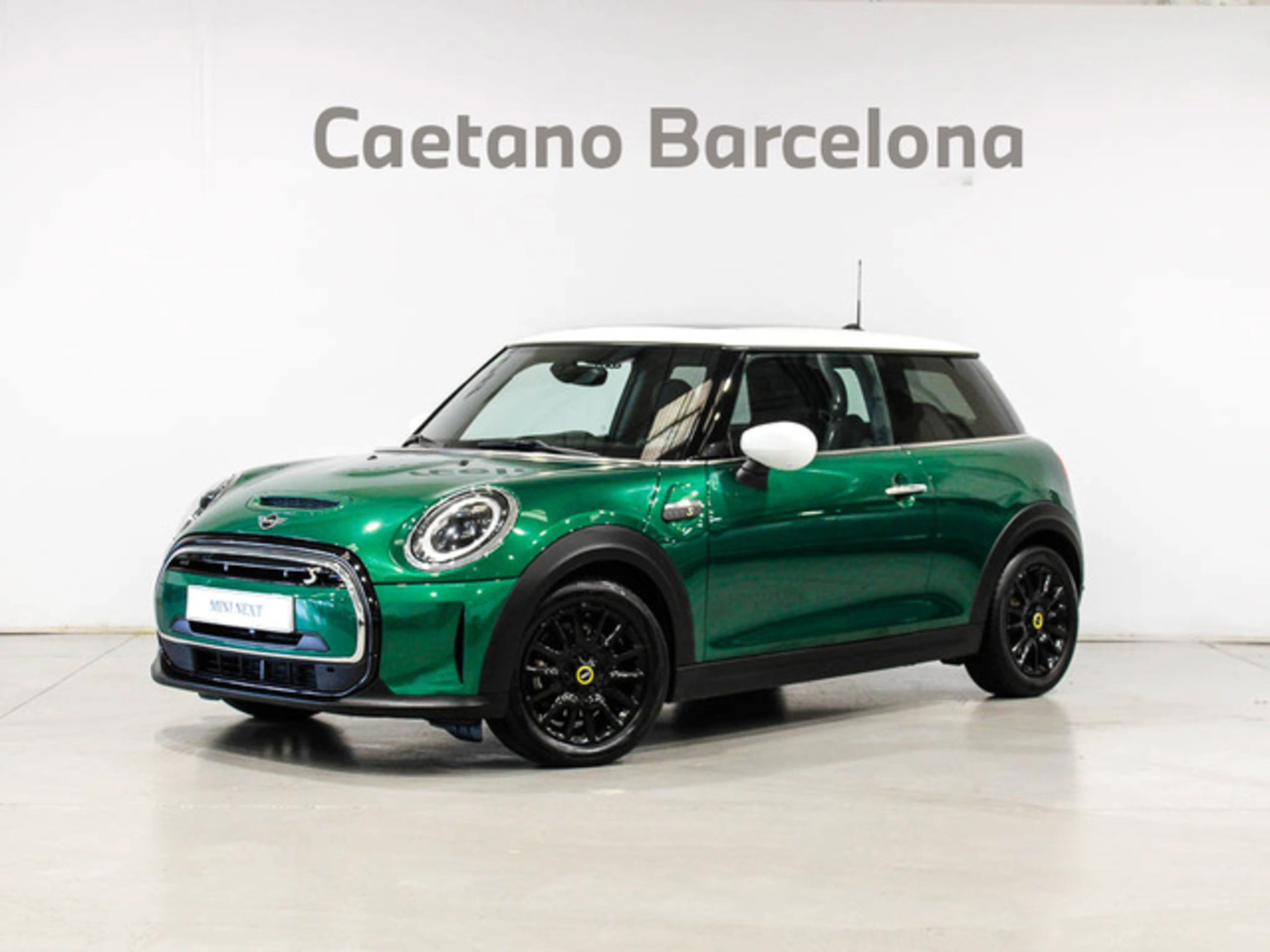 MINI Cooper — Caetano Barcelona